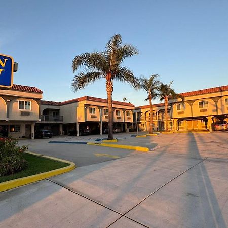 Orange Tustin Inn In Ориндж Екстериор снимка