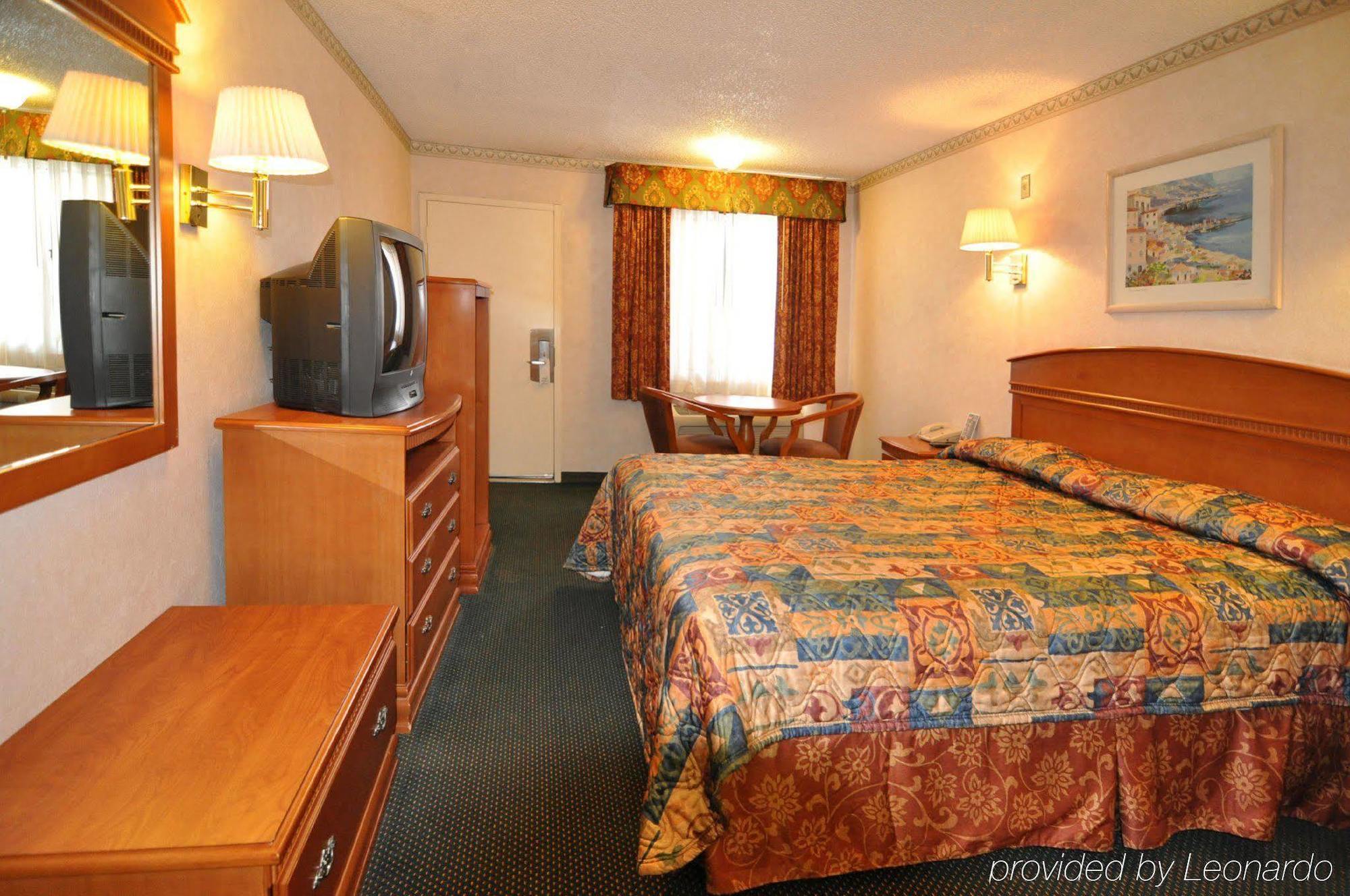 Orange Tustin Inn In Ориндж Стая снимка