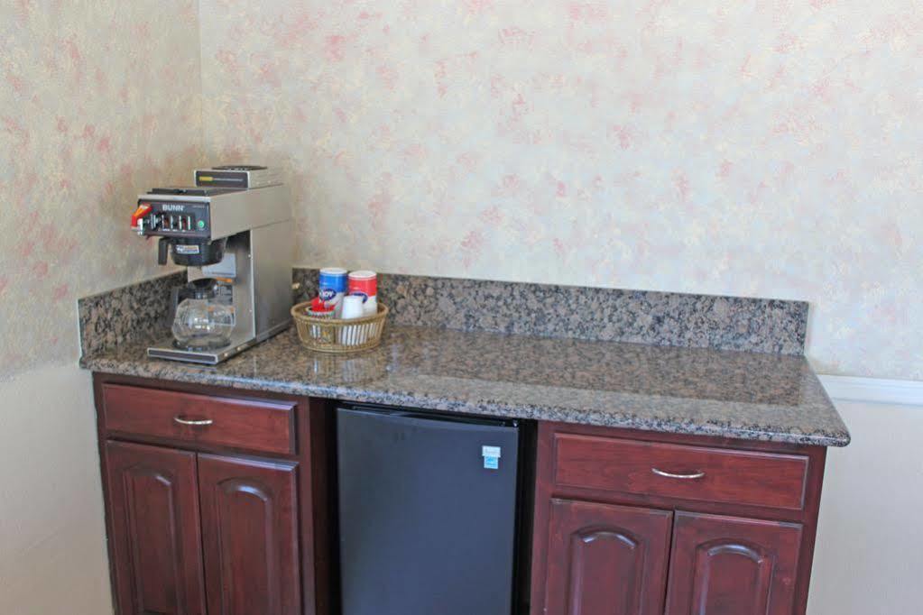 Orange Tustin Inn In Ориндж Екстериор снимка
