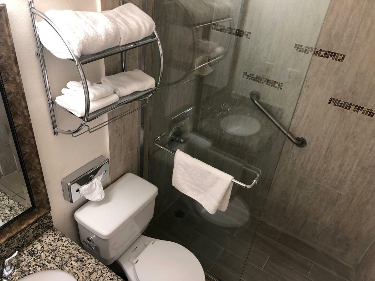 Orange Tustin Inn In Ориндж Екстериор снимка